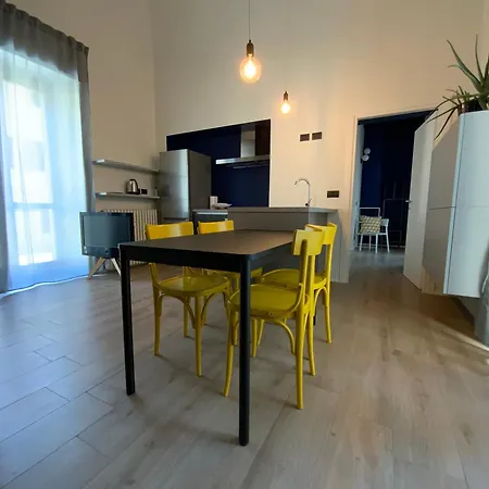 Davvero Casa - Con Terrazzo In Centro Biella