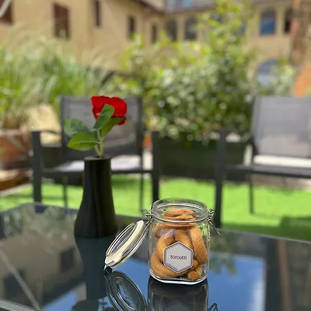 Davvero Casa - Con Terrazzo In Centro Διαμέρισμα Μπιέλλα