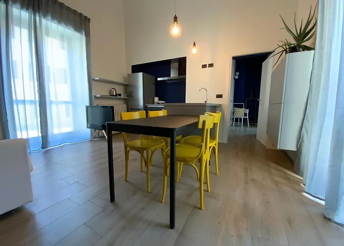 Davvero Casa - Con Terrazzo In Centro Biella